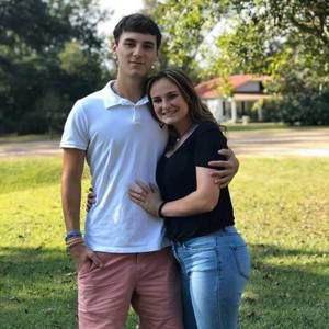 Meet your Posher, Ashley lauren